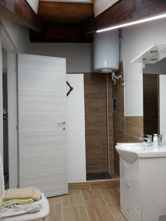 Camera Con Bagno Mirjana Cislago Экстерьер фото