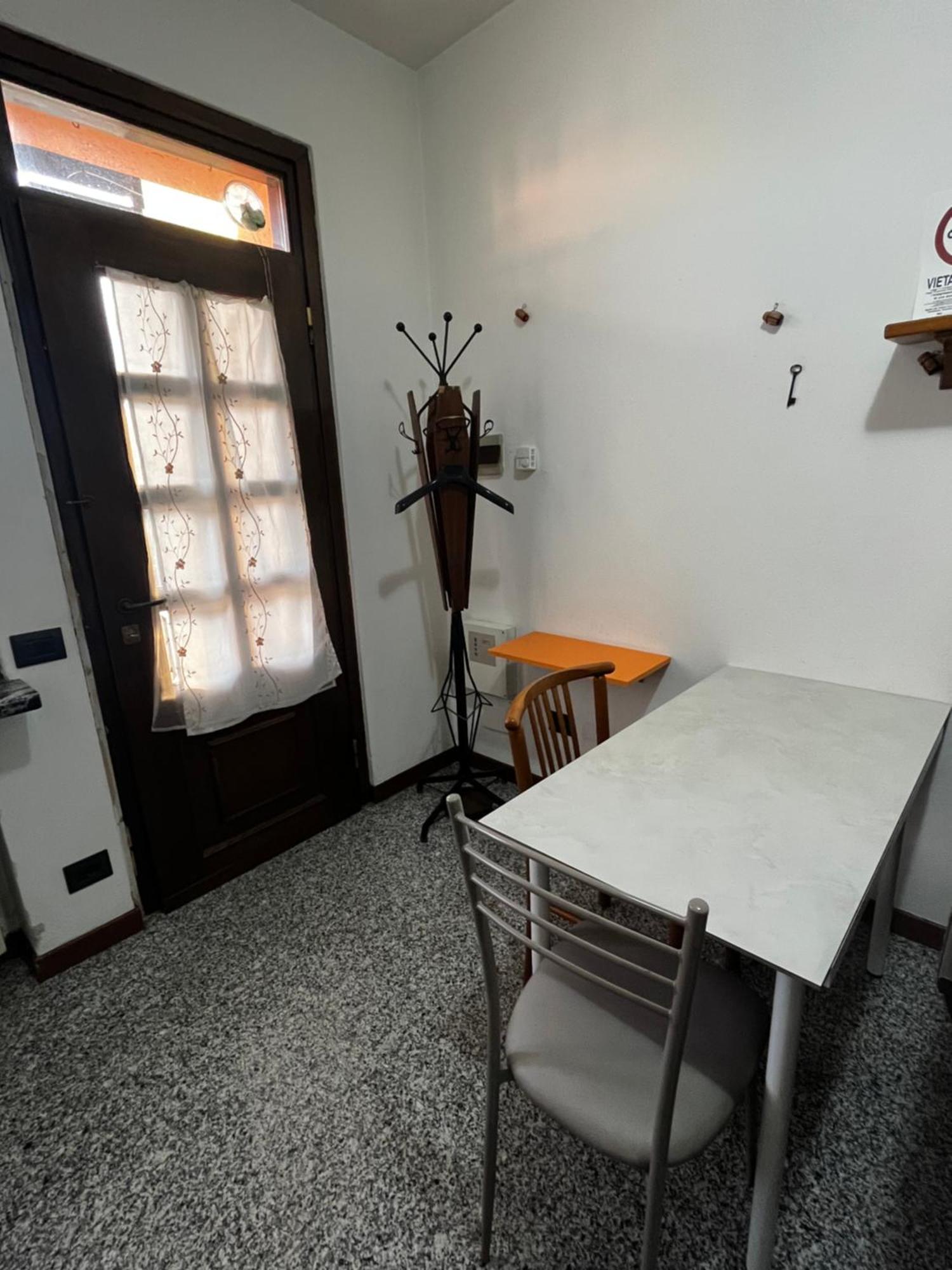 Camera Con Bagno Mirjana Cislago Экстерьер фото